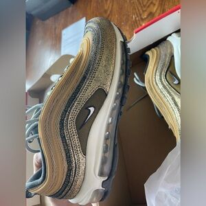 Women’s air max 97 gold